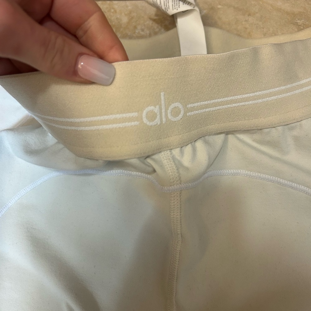 Alo Cream Leggings